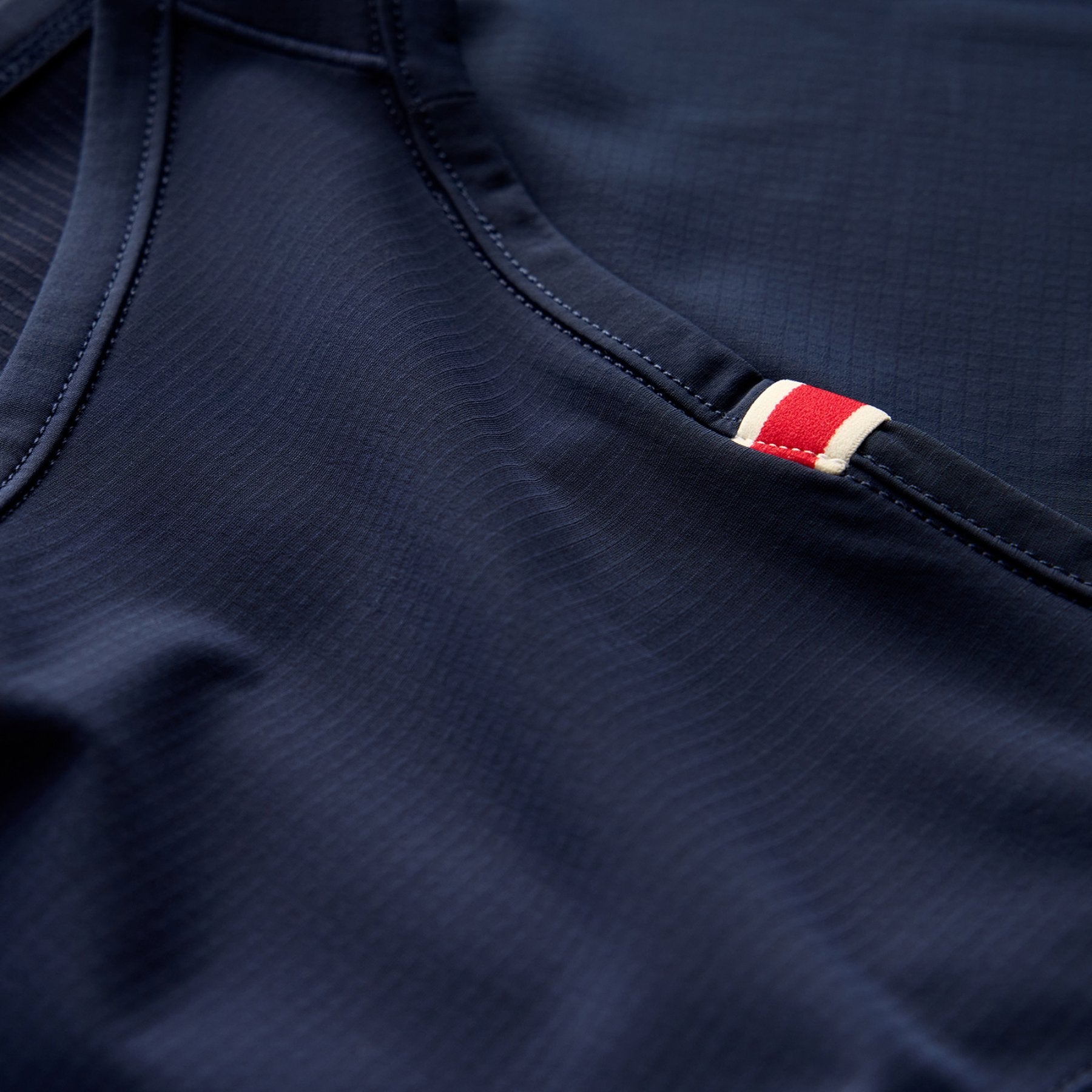 Strata Singlet - Navy/Ivory/Gold