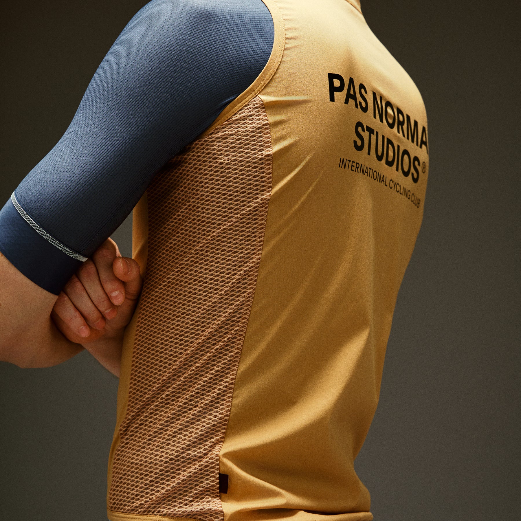 Mechanism Stow Away Gilet - Camel