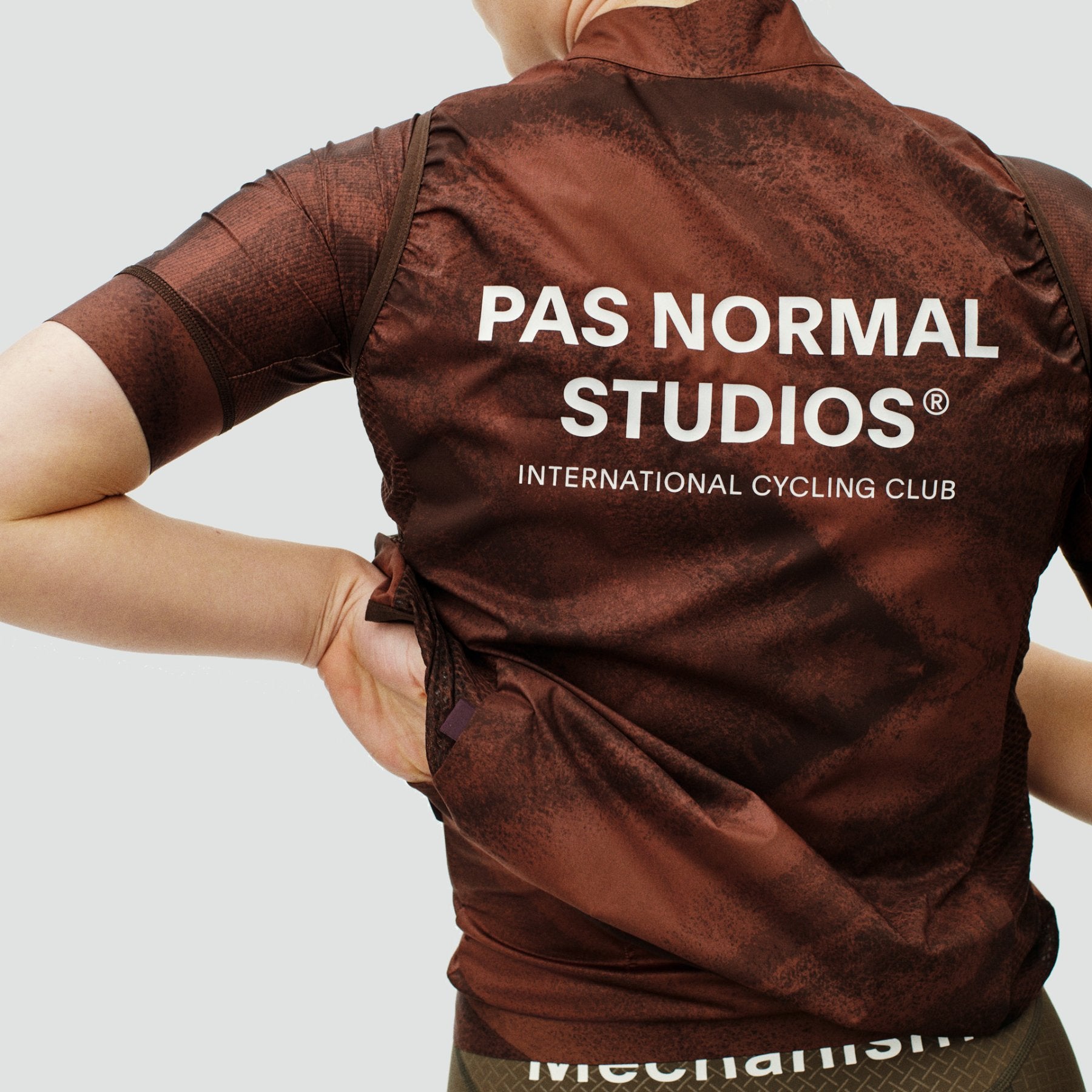 Women's Mechanism Stow Away Gilet - AOP Light Brown