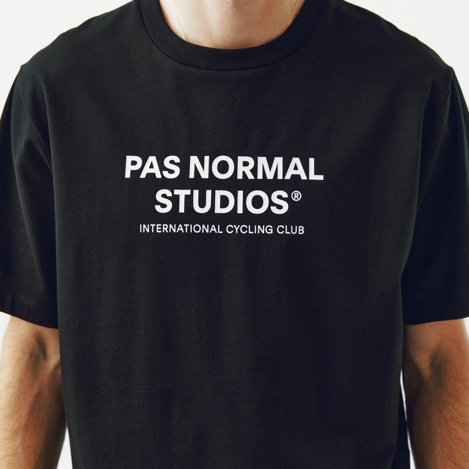 Off-Race Logo T-Shirt - Black