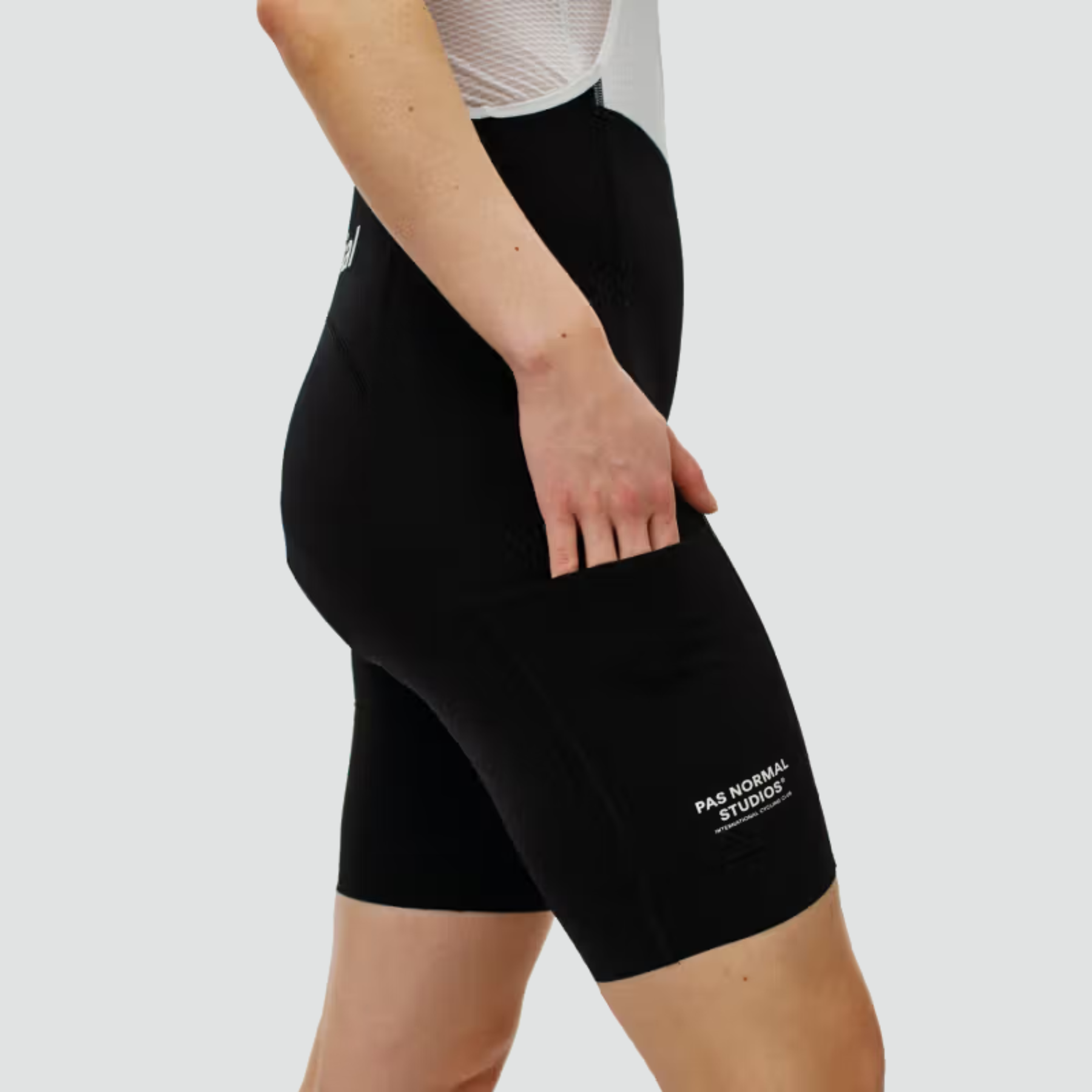 Women's Essential Light Cargo Bibs - Black