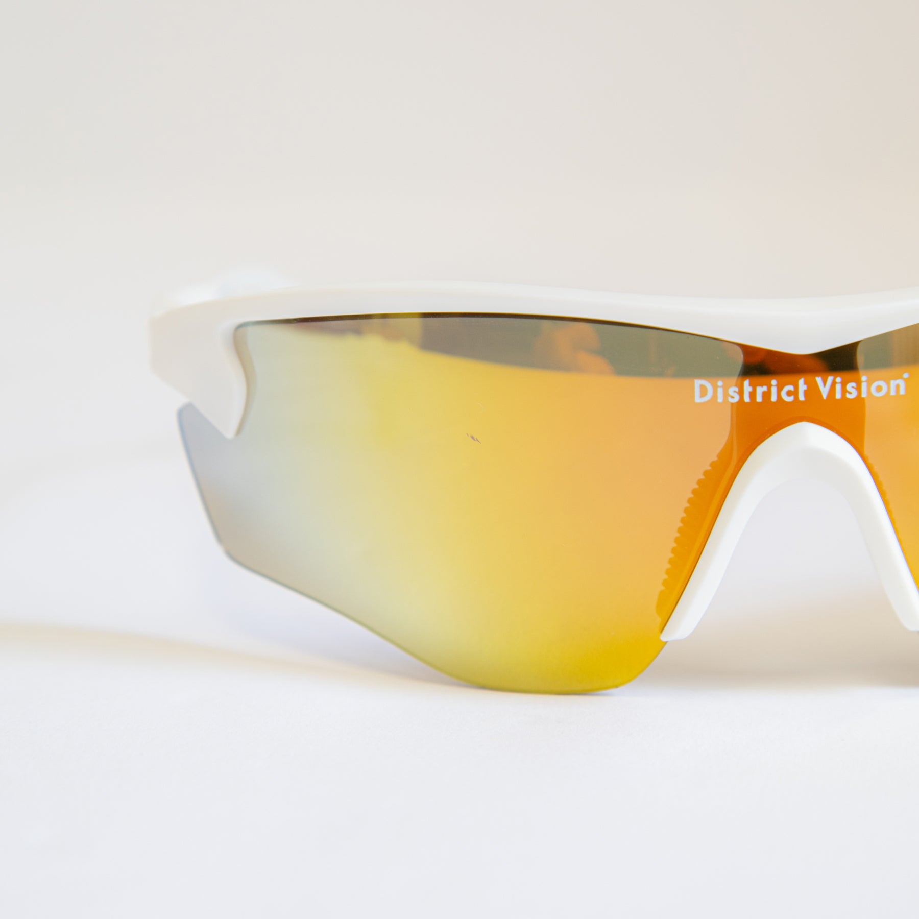 Junya Racer - White/D+ Amber Mirror (Demo)