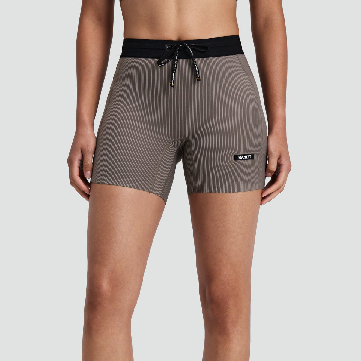 Women's Striped Cadence™ 5" Compression Shorts - Concrete Taupe / Cocoa
