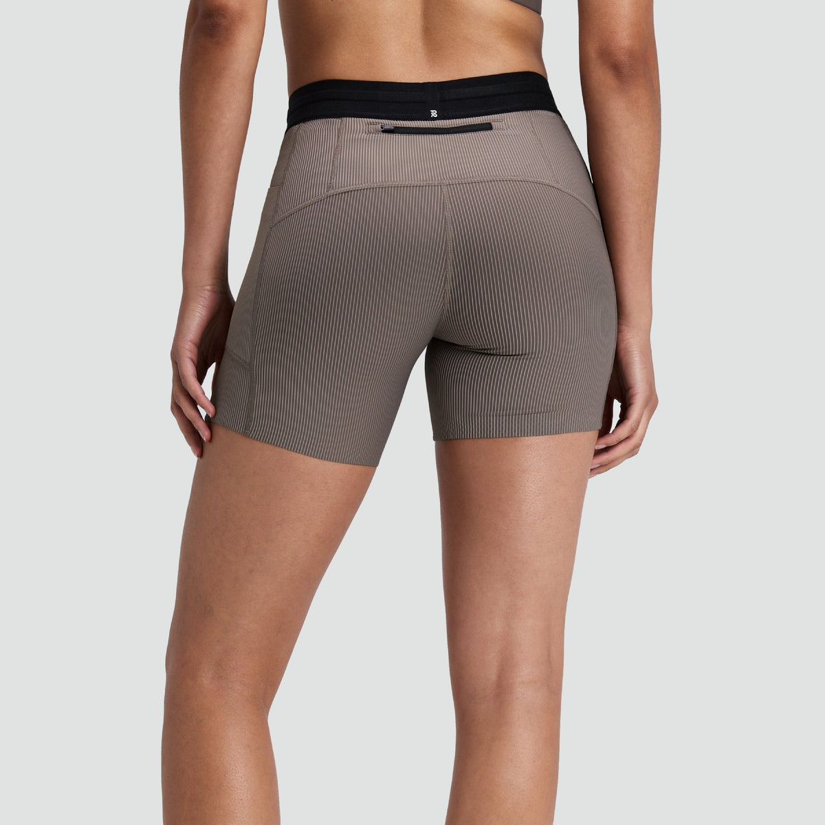 Women's Striped Cadence™ 5" Compression Shorts - Concrete Taupe / Cocoa