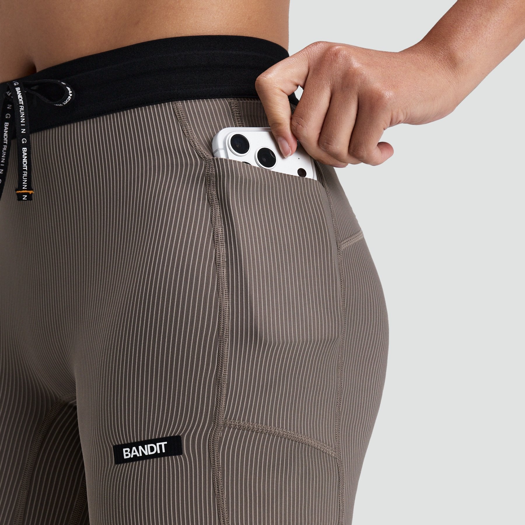 Women's Striped Cadence™ 5" Compression Shorts - Concrete Taupe / Cocoa