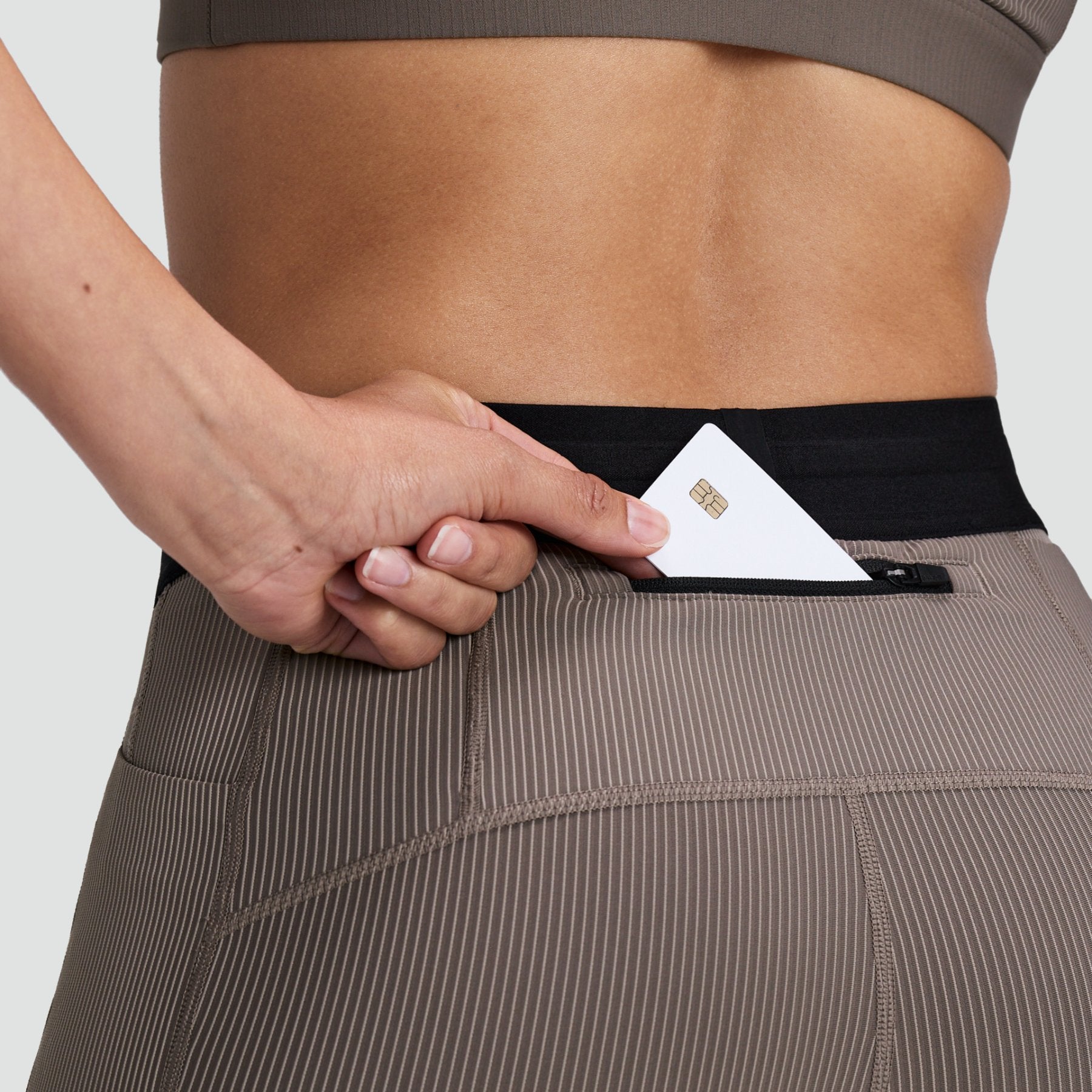 Women's Striped Cadence™ 5" Compression Shorts - Concrete Taupe / Cocoa