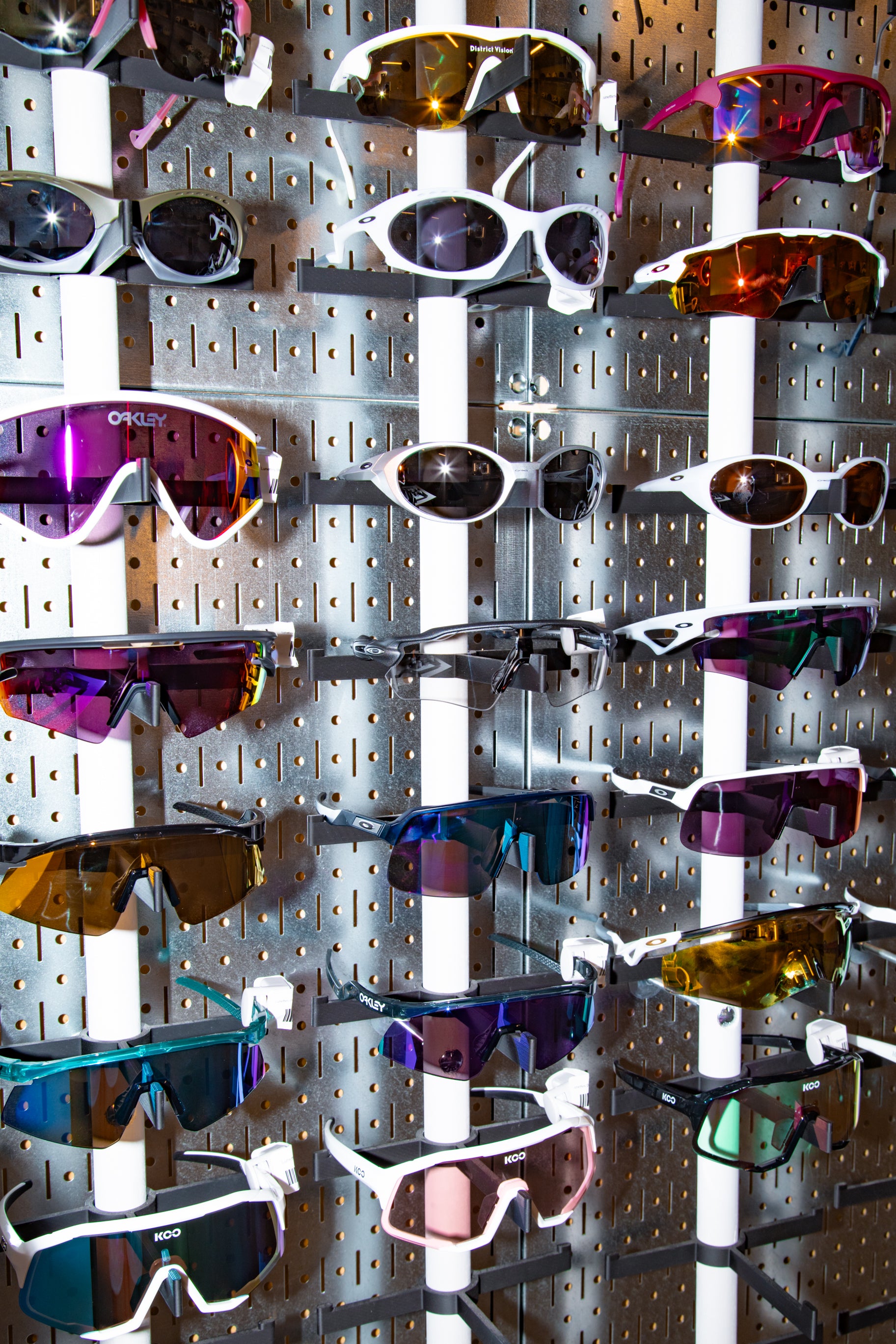 Satisfy SilverShell Lobster Over Mitt - Silver – Le Club